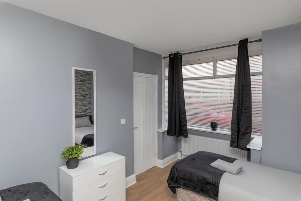 Town Centre Town House Free Wifi And Free On Street Parking