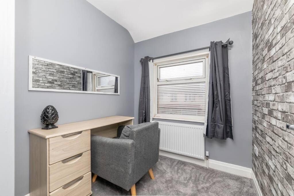 Apartment Town Centre Town House Free Wifi And Free On Street Parking *