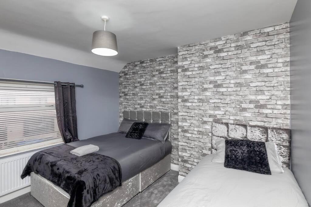 Town Centre Town House Free Wifi And Free On Street Parking * Middlesbrough