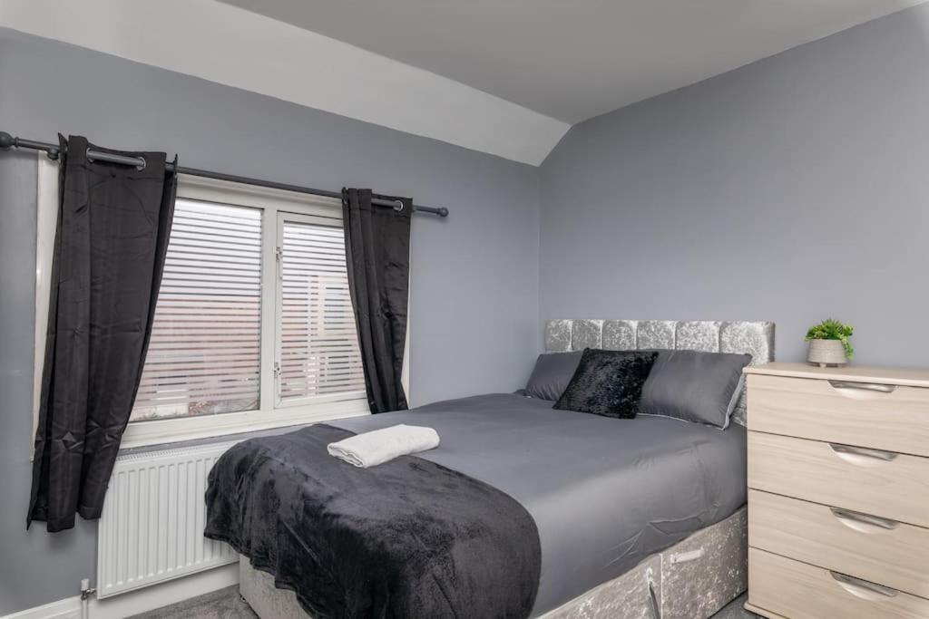 Apartment Town Centre Town House Free Wifi And Free On Street Parking *