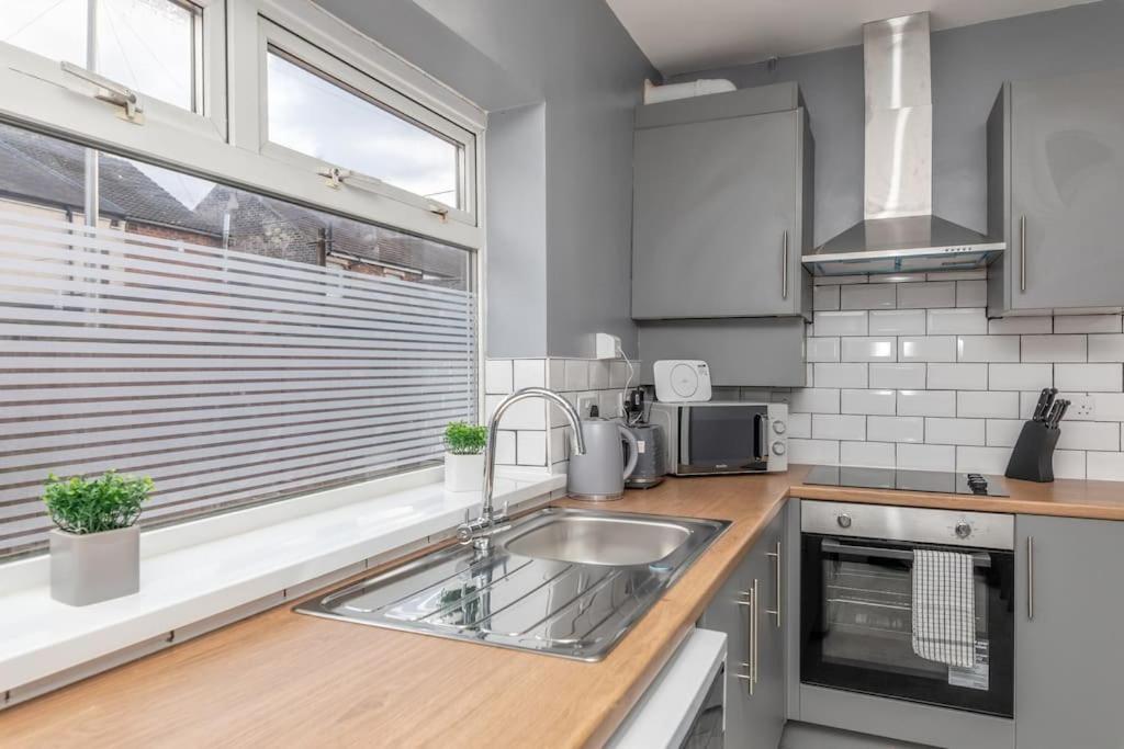 Town Centre Town House Free Wifi And Free On Street Parking