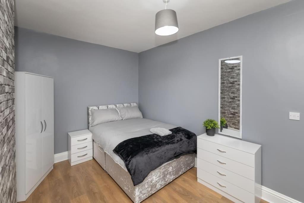 Apartment Town Centre Town House Free Wifi And Free On Street Parking *
