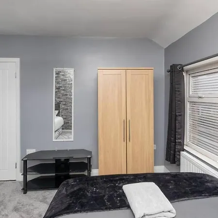 Town Centre Town House Free Wifi And Free On Street Parking Apartment Middlesbrough Exterior photo
