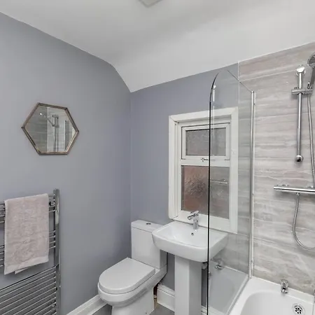 Town Centre Town House Free Wifi And Free On Street Parking Apartment Middlesbrough Exterior photo