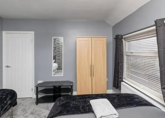 Town Centre Town House Free Wifi And Free On Street Parking