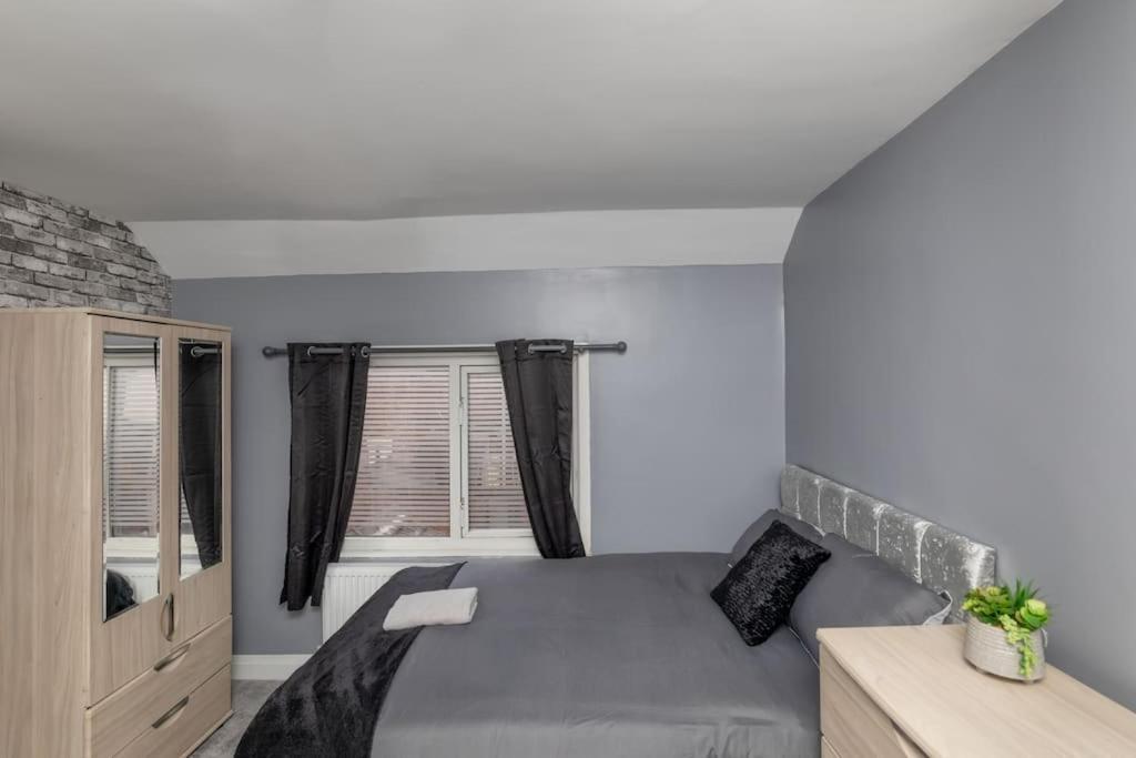 Appartement Town Centre Town House Free Wifi And Free On Street Parking